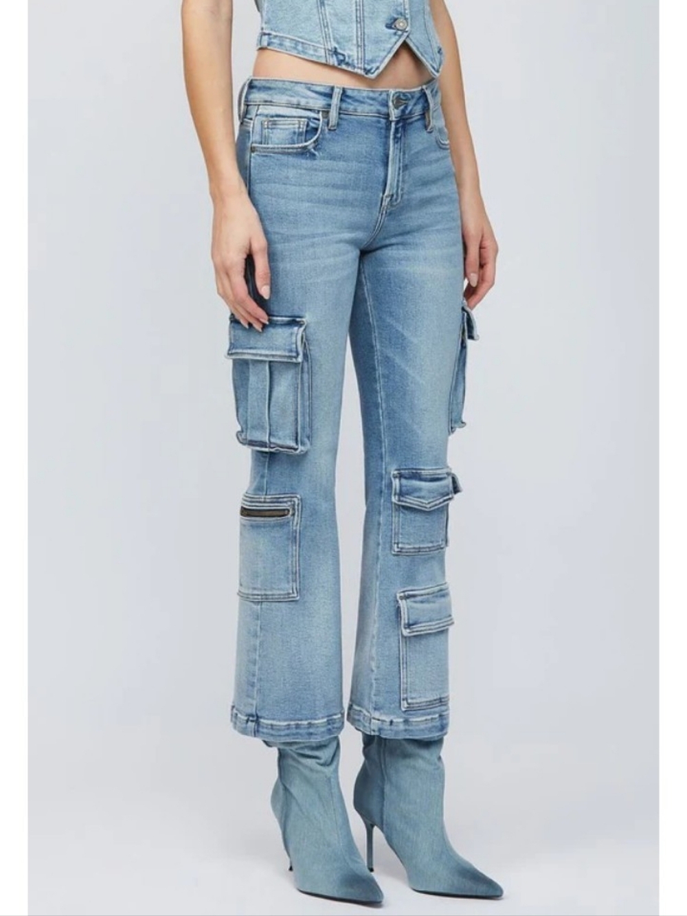 Hidden Jeans -Happi Mid Rise Cropped Flare Jeans